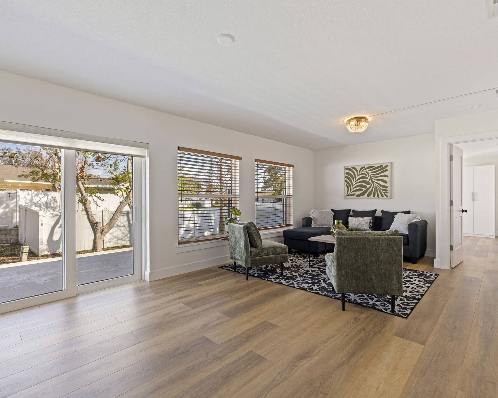 14-web-or-mls-AB3_6101 Tanglewood Dr NE-15