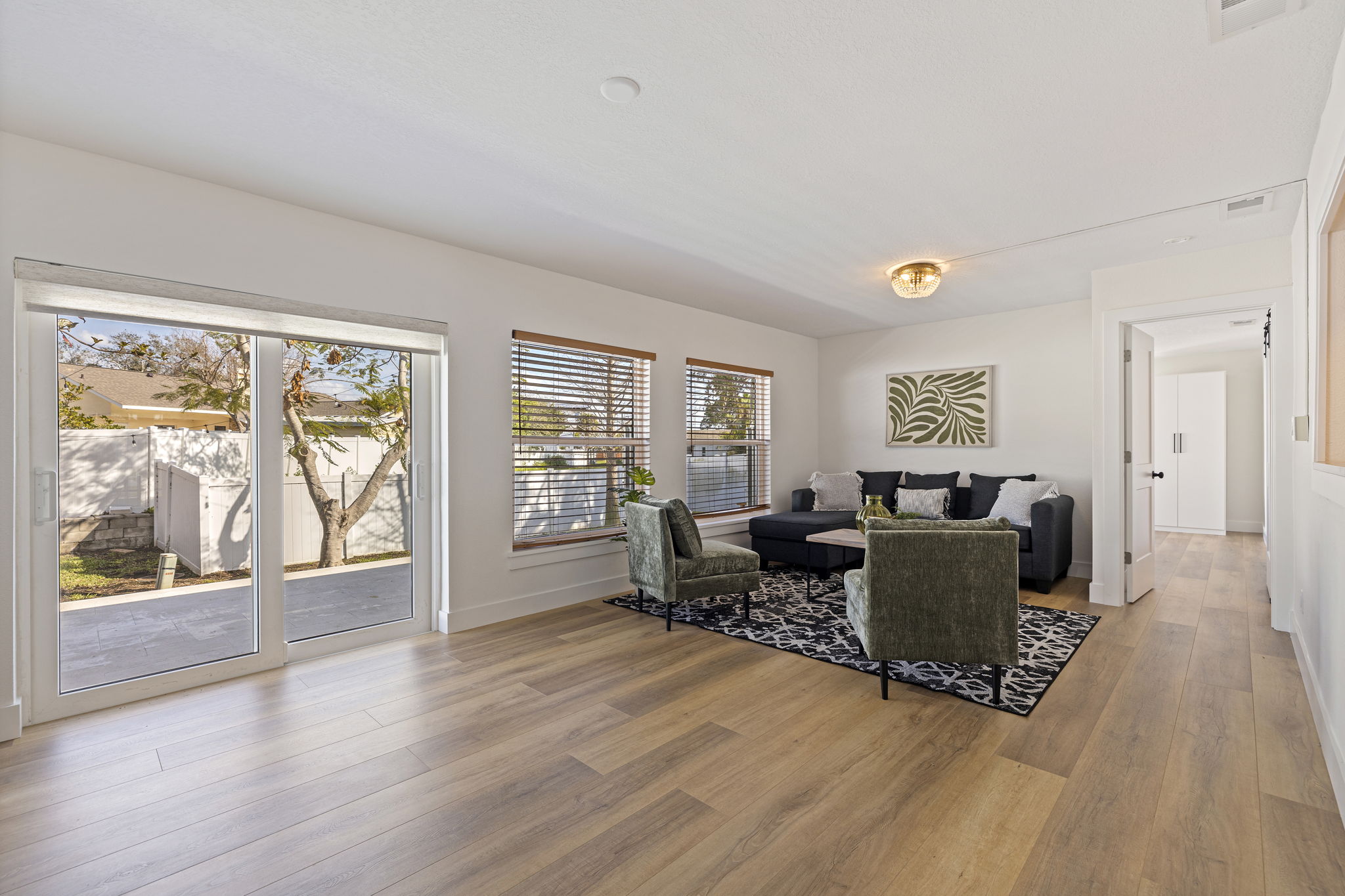 14-web-or-mls-AB3_6101 Tanglewood Dr NE-15