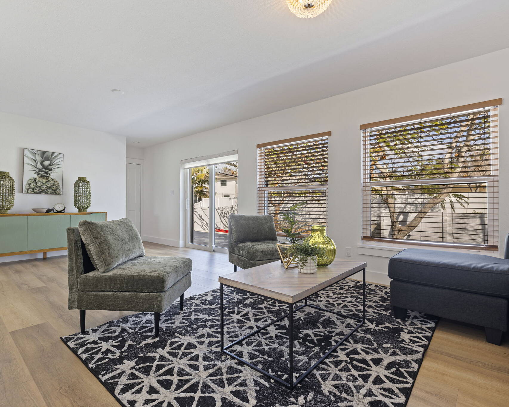 16-web-or-mls-AB3_6101 Tanglewood Dr NE-17