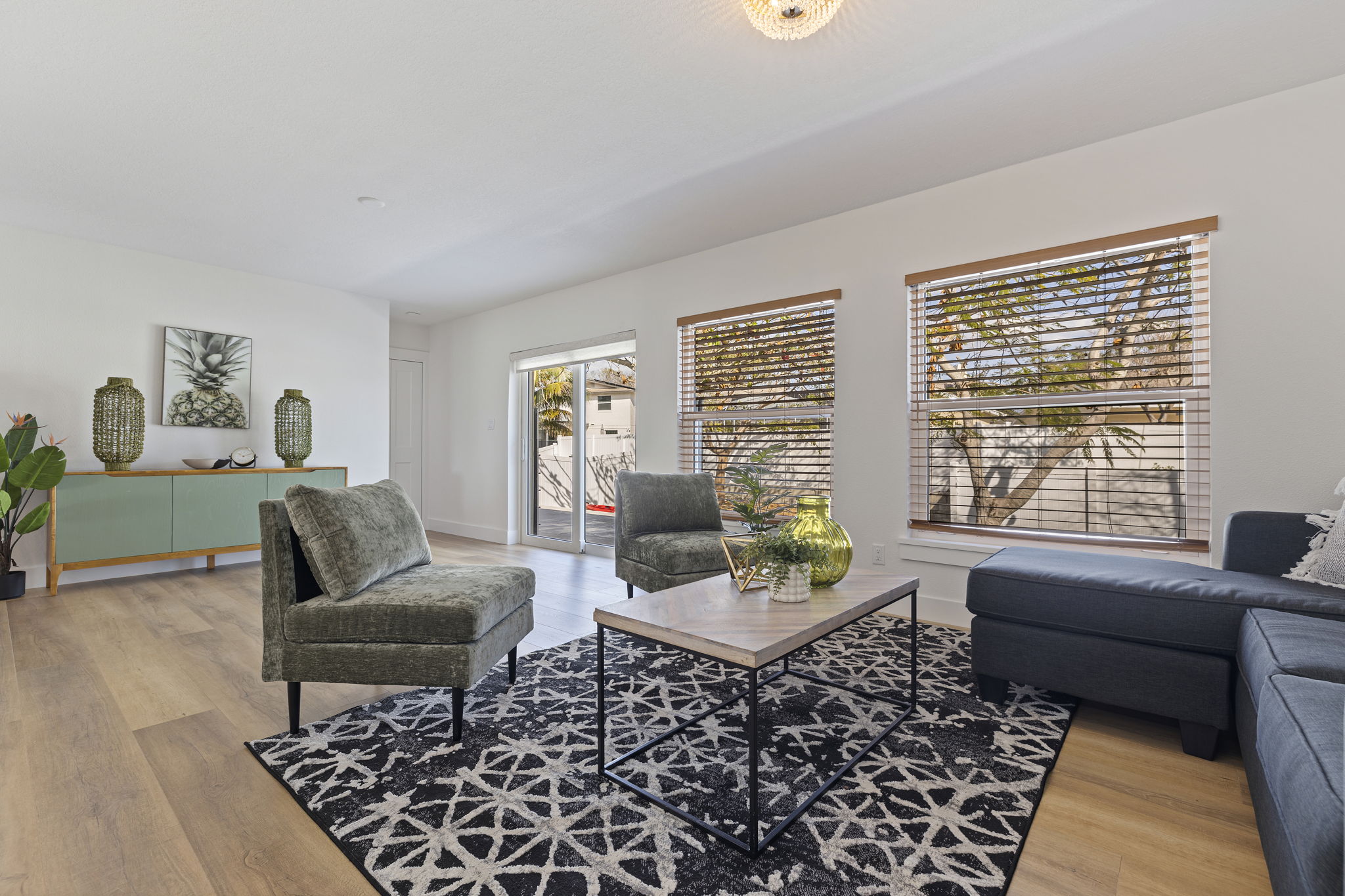 16-web-or-mls-AB3_6101 Tanglewood Dr NE-17