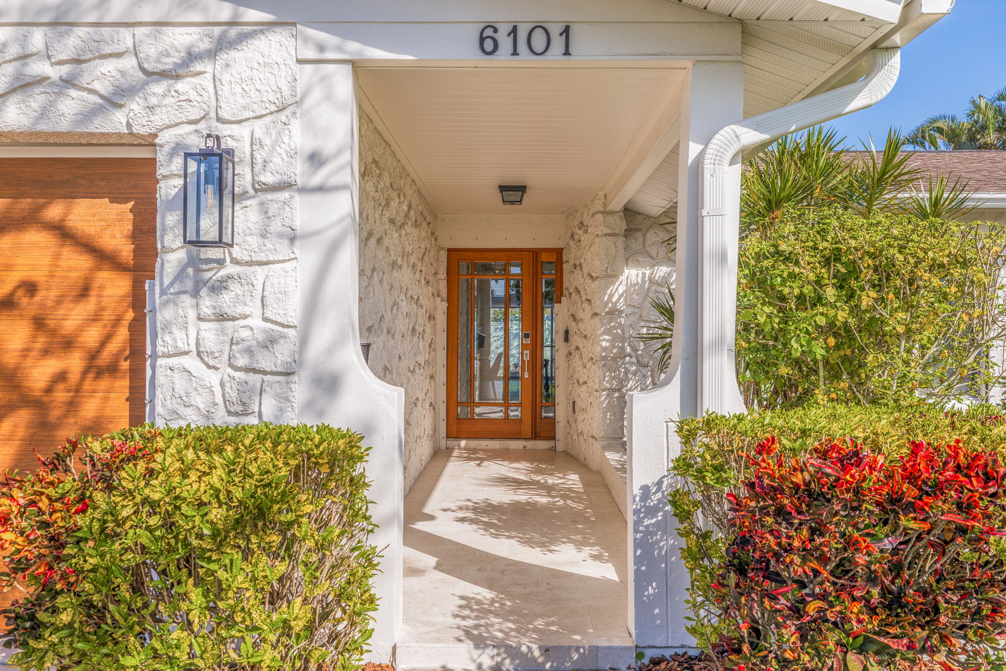 3-web-or-mls-AB3_6101 Tanglewood Dr NE-4