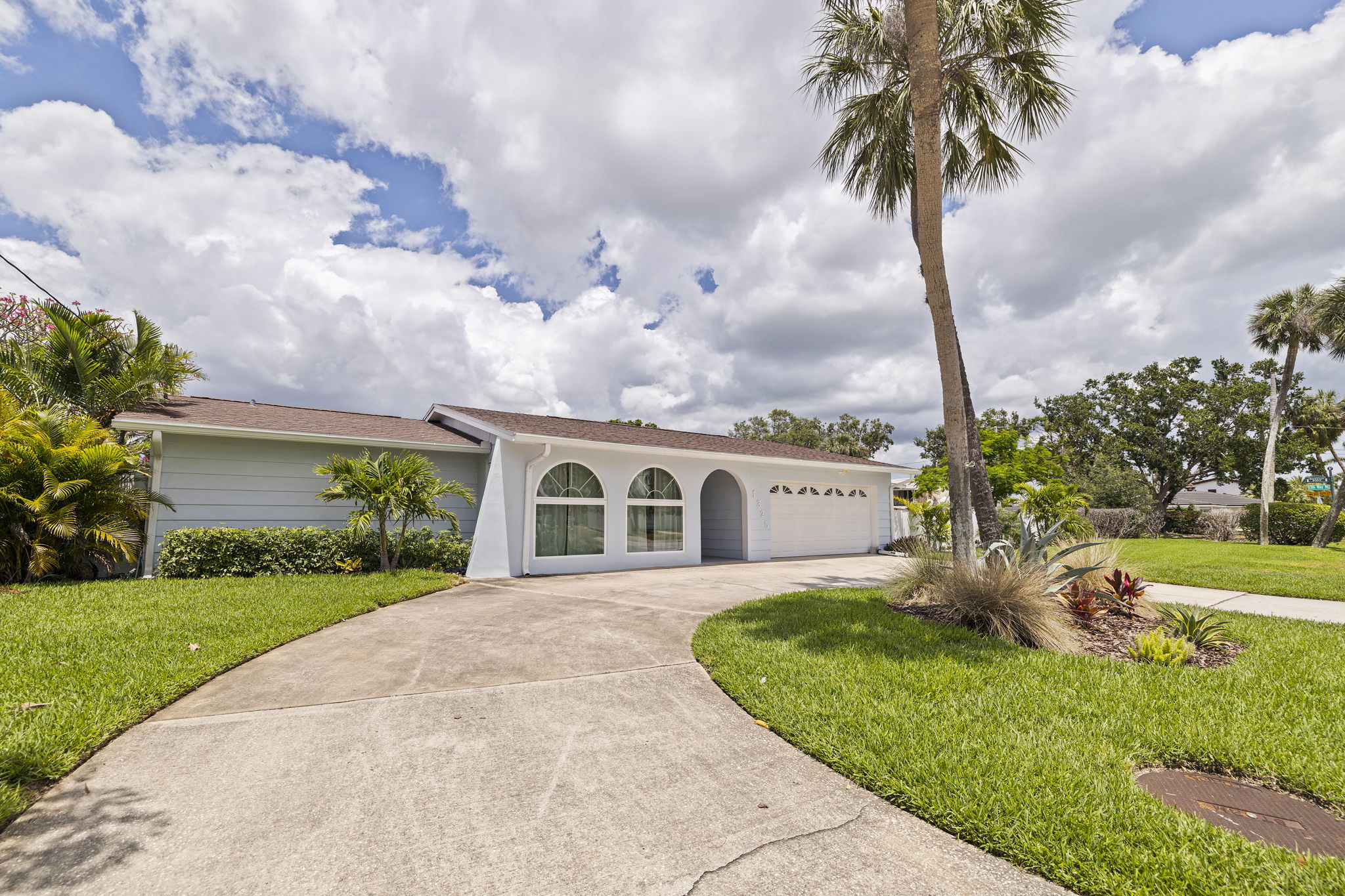 4-web-or-mls-AB3_1325 40th Ave NE-3